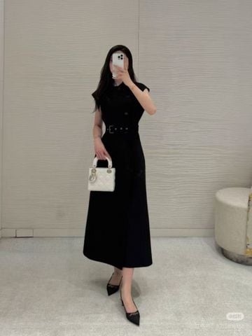 Đầm nữ Di*or*  – Bừng sáng mọi ánh nhìn với dáng maxi thanh lịch