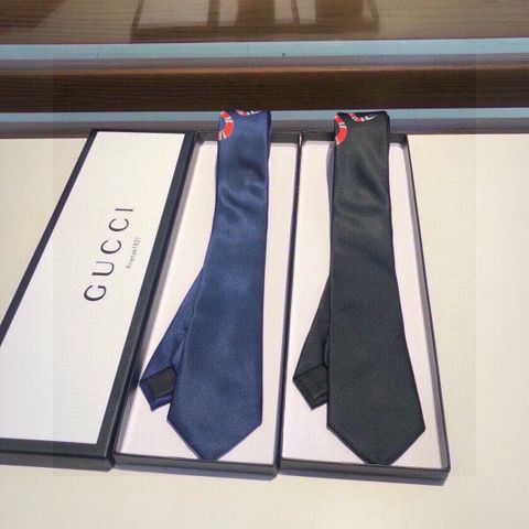 Cravat GUCCI* hoạ tiết rắn đẹp độc SIÊU CẤP