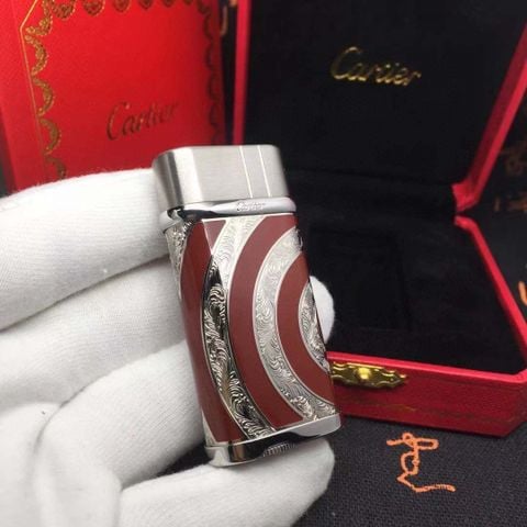 Bật lửa cartier trạm hoa văn các mẫu đẹp cao cấp size 6,2x 2,9x1,1cm khá nhỏ nhắn