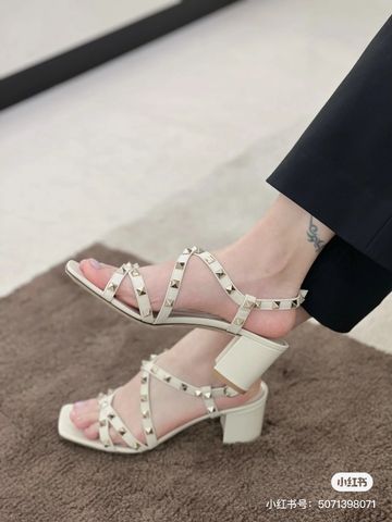 Sandal cao gót VALENTINO* cao 6cm quai da bò Đinh VIP 1:1