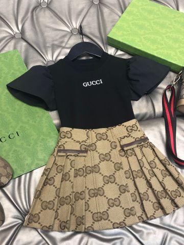 Bộ áo phông và chân váy GUCCI* hoạ tiết logo cực đẹp cho bé gái