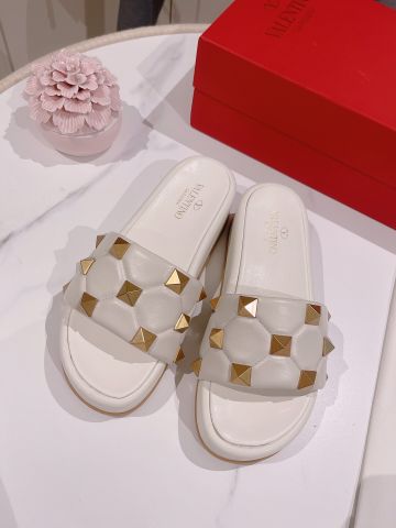 Dép nữ VALENTINO* quai da bò tán đinh vàng đẹp SIÊU CẤP