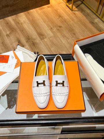 Giày lười nữ Hermes* SIÊU CẤP da bò tua rua kiểu đẹp