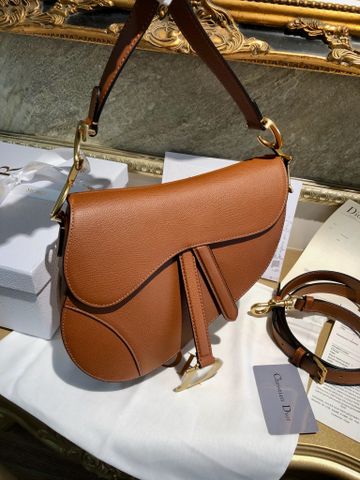 Túi xách nữ Di*or* Saddle – phiên bản da caramel 25cm