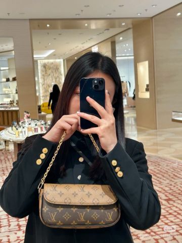 Túi xách nữ L*V WOC Ivy