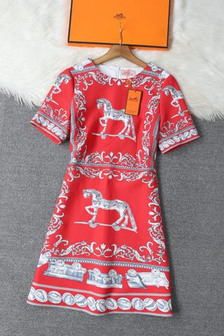 Đầm Hermes* hoạ tiết tone đỏ đẹp