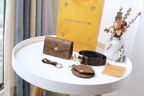 Belt bag LV* hoạ tiết Monogram phối màu kèm 2 ví nhỏ có thể tháo rời sử dụng nhiều kiểu tuỳ chỉnh cùng dây lưng khác rất đẹp tiện VIP 1:1