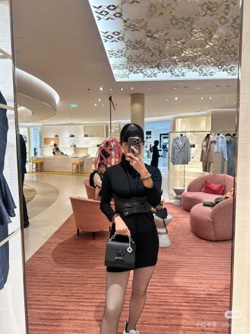 Túi xách nữ L*V  Twist Slim túi xách nữ
