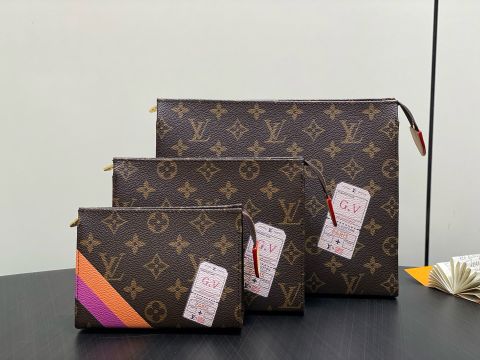 Clutch L*V nam nữ  Monogram Eclipse TRIO