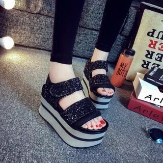 Sandal đế dày hot trends 2017 cao 7-8-9cm cho khách chọn