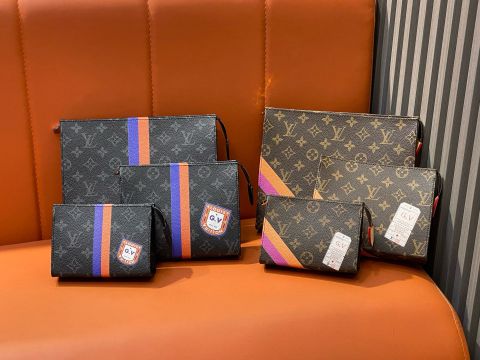 Clutch L*V nam nữ  Monogram Eclipse TRIO
