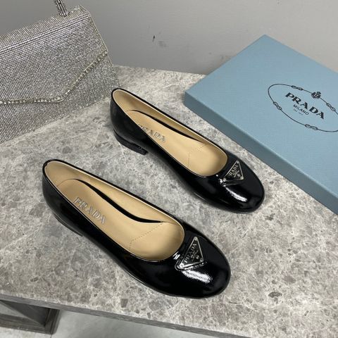 Giày bệt PRADA* mũi tròn da bóng logo tam giác đẹp sang SIÊU CẤP