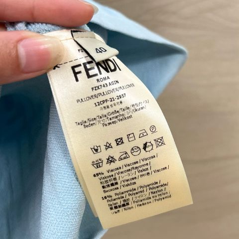 Áo phông nữ FENDI* hoạ tiết logo FF xanh nhạt đẹp VIP 1:1