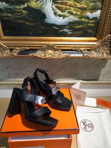 SDép cao gót Herme*s – Block Heel Kelly charm cao 10cm