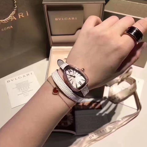 Đồng hồ bvlgari đầu rắn dây da quấn 2 vòng