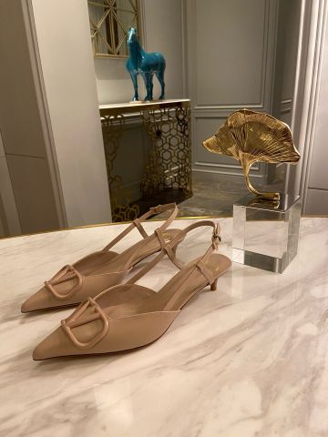 Giày nữ VALENTINO* mũi nhọn cao 4cm da bò VIP 1:1