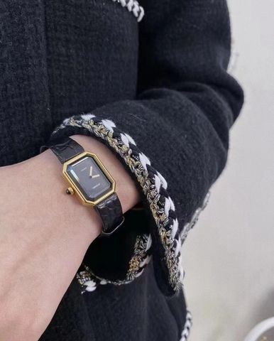 Đồng hồ nữ CHNEL* dây da cá sấu