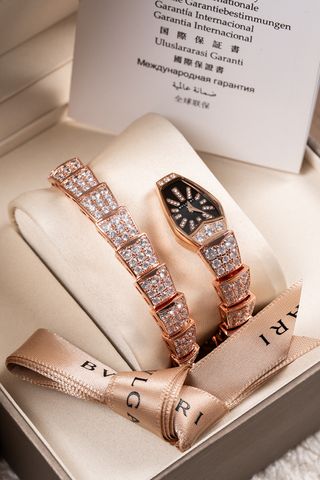 Đồng hồ trang sức Bvlgari* rắn quấn nạm kim cương cực đẹp
