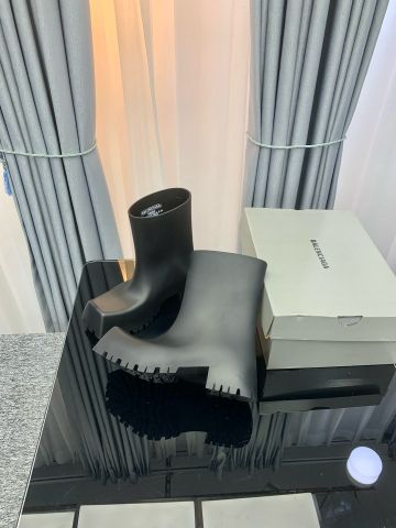 Ủng boot cao su BALENCIAGA* đẹp độc