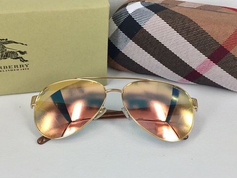 Kính burberry nam nữ đẹp