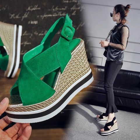 Sandal đế xuồng da lộn đẹp lượng mua lớn