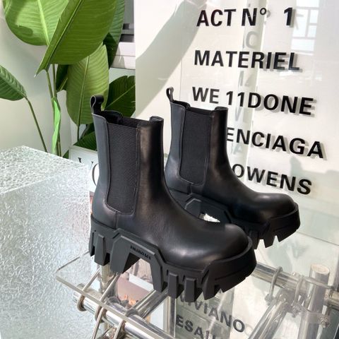 Boot BALENCIAGA* cổ lỡ đế cao dáng khoẻ kiểu độc lạ