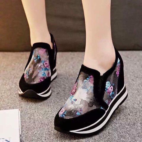 slip on độn đế hoạ tiết đẹp