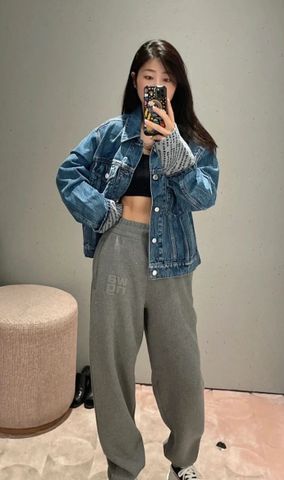 Áo khoác jeans nữ Alexander* Wang* tay in chữ khuy vàng kiểu độc cao cấp