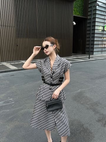 Set Vest ngắn tay & Chân Váy Di*or*  Oblique Sang Trọng