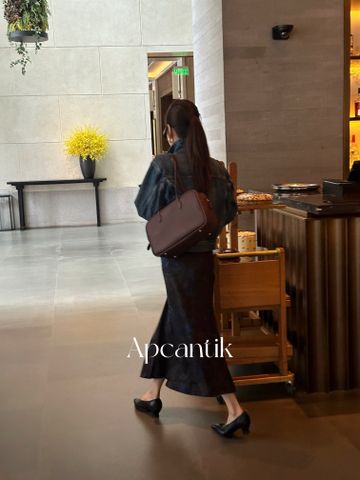 Áo khoác jeans nữ