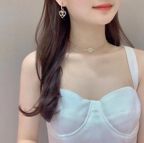 Khuyên tai trái tim CHNEL* bản to đẹp sang
