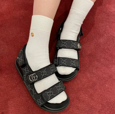 Sandal nữ GUCCI* hoạ tiết logo canvas lót da bê hai quai dáng khoẻ đẹp VIP 1:1