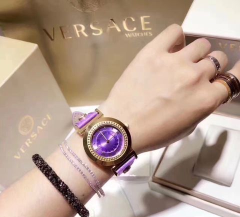 Đồng hồ versace nữ dây da mẫu này quá hot