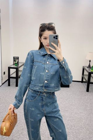 Bộ áo khoác jeans nữ miu* miu* và quần jeans hoạ tiết chữ đẹp cao cấp