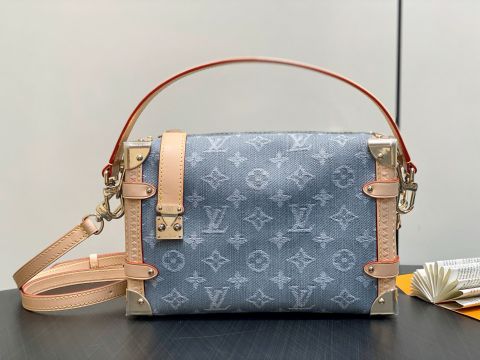 Túi xách nữ L*V cỡ trung Side Trunk bằng vải denim màu xanh xám