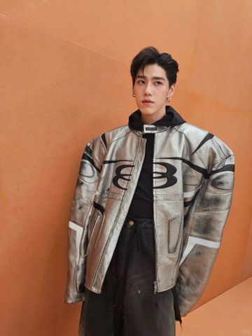 Áo khoác da nam Balenciaga* màu bạc hàng độc Balenciaga trình diễn áo khoác đua da rách