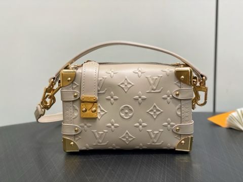 Túi hộp L*V da bò in nổi hoạ tiết Monogram cực đẹp cao cấp 18cm