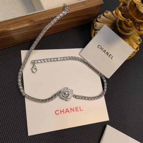 Bộ vòng cổ và khuyên tai chanel* hoa trà đính đá đẹp