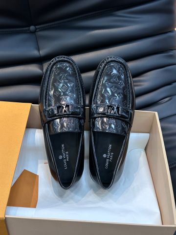 Giày nam Loafer LV* da bò dập nổi Monogram cực đẹp sang lịch lãm VIP 1:1