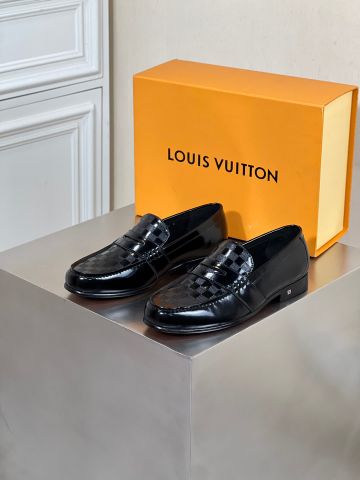 Giày nam Loafer LV* da bò dập nổi hoạ tiết karo đẹp VIP 1:1