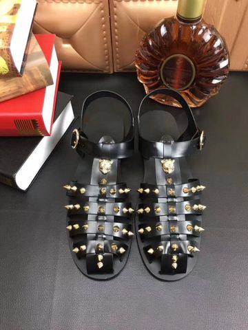 Sandal nam gucci tán đinh hàng độc