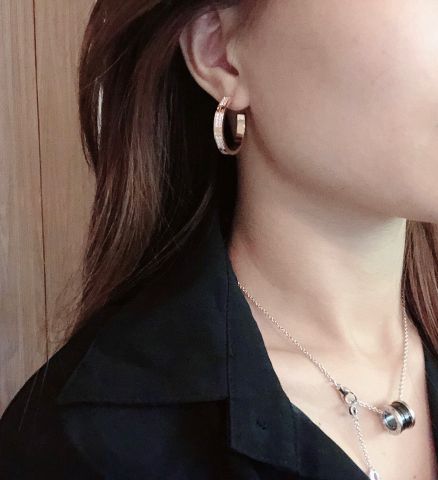 Khuyên tai Cartier* nạm đá SIÊU CẤP