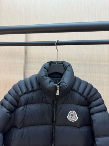 Áo phao nữ moncler đẹp độc VIP
