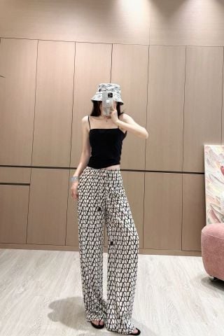 Quần Nữ Ống Rộng VALENTINOO*  In Họa Tiết Chữ