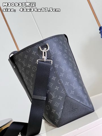 Túi nam Louis* LV* hoạ tiết Monogram sz lớn 43cm VIP 1:1