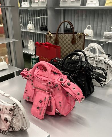 Túi xách nữ BALENCIAGA* mẫu mới hàng độc đẹp size 26cm VIP 1:1