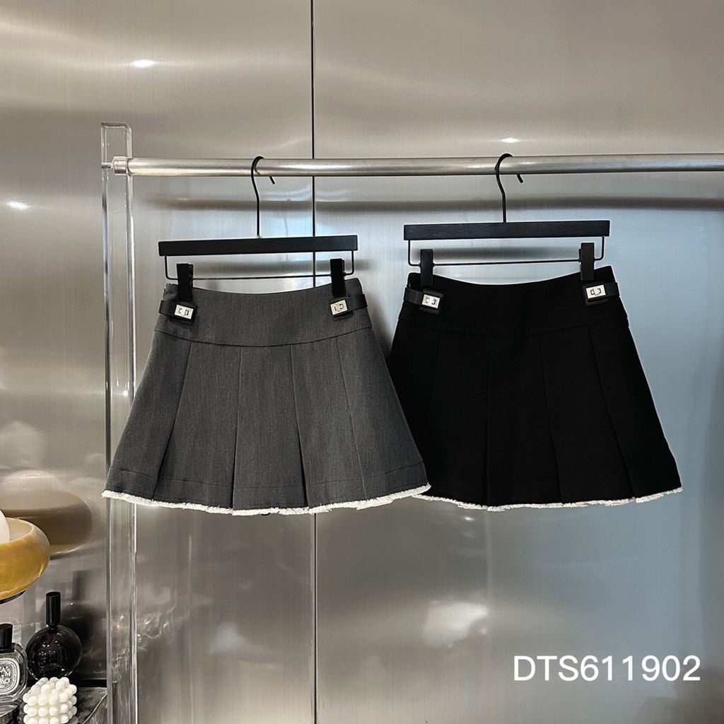 Chân váy đen xếp ly dáng xòe CV0324  Thời trang công sở KK Fashion