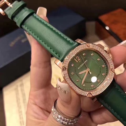 Đồng hồ burberry nữ dây da xanh lá cây đẹp thật sale