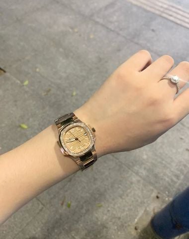 Đồng hồ nữ Patek* Philippe*  Nautilus – kiệt tác 32 mm dành riêng cho “nữ thần” thanh lịch
