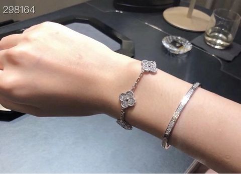 Vòng tay nữ Cartier* đính đá đẹp sang SIÊU CẤP